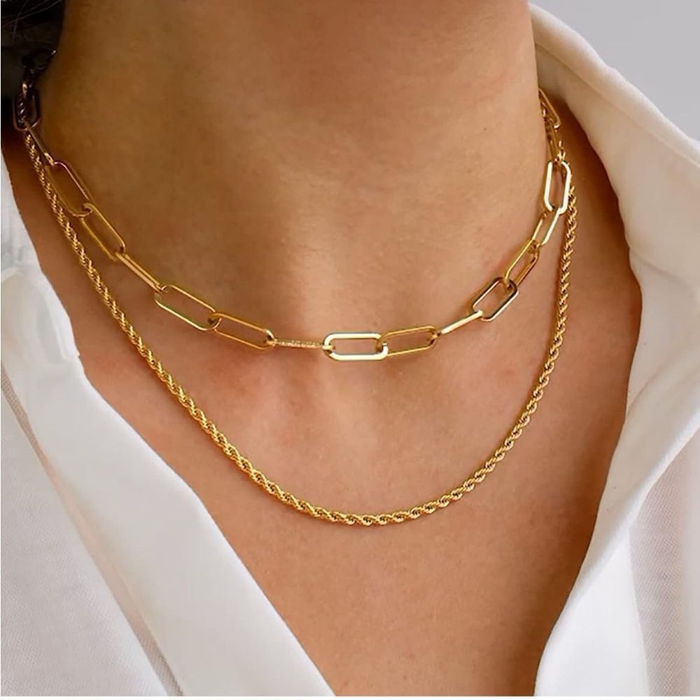 Gold 18k Gold Plated Chain Linked Necklace - Picture 3 of 4